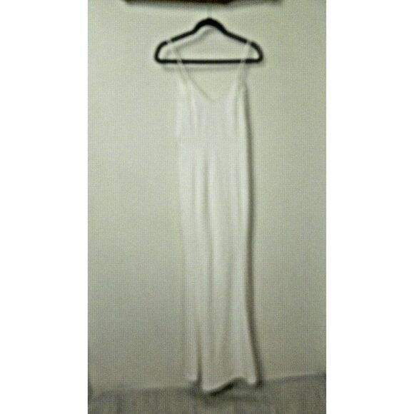 Lulu's Dress White Taliana Lace Button Back Maxi Wedding Dress - Picture 8 of 15